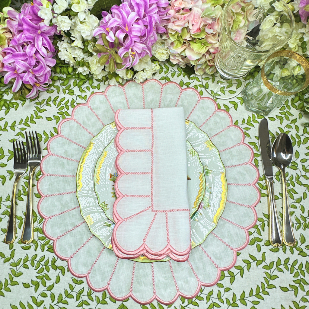 Studio Collection Linen Pippa Placemat in White/Pink, Set of 4 - The Well Appointed House