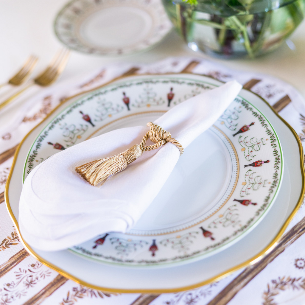 Scalloped Square Table Linen, Lily White - The Well Appointed House