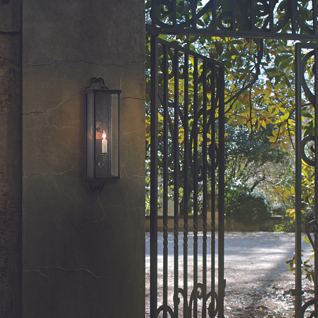 Giatti Outdoor Wall Sconce in Midnight - The Well Appointed House 