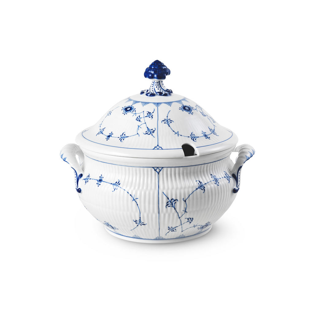 Blue Fluted Plain Tureen With Lid 460cl - The Well Appointed House