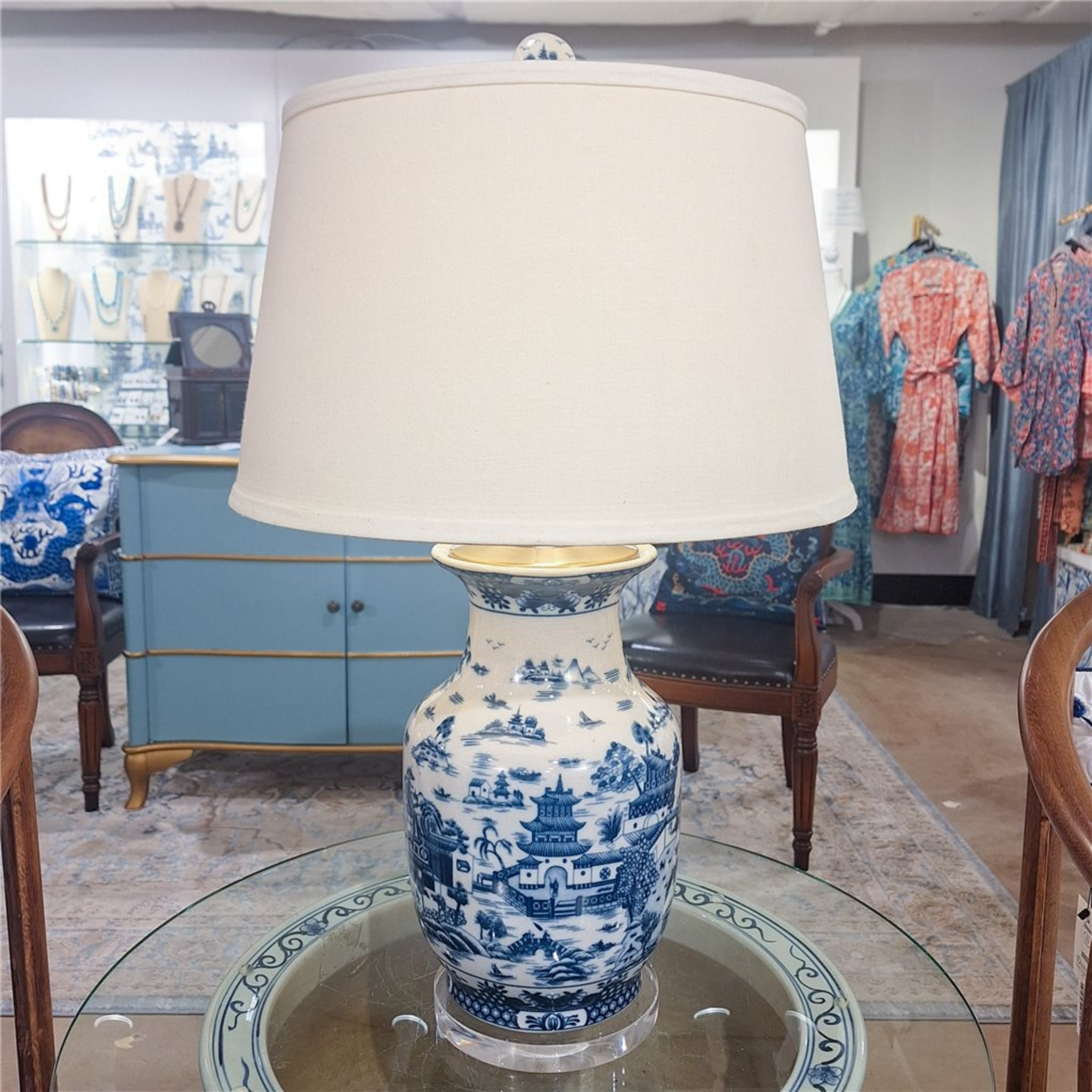 Blue Willow Porcelain Vase Lamp – The Well Appointed House