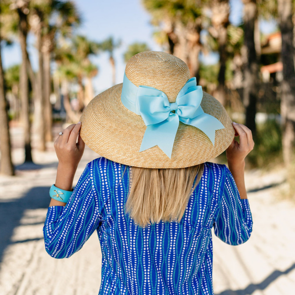 Sun Catcher | Elevate Your Beach Style with Our Curated Collection of Stylish Accessories!