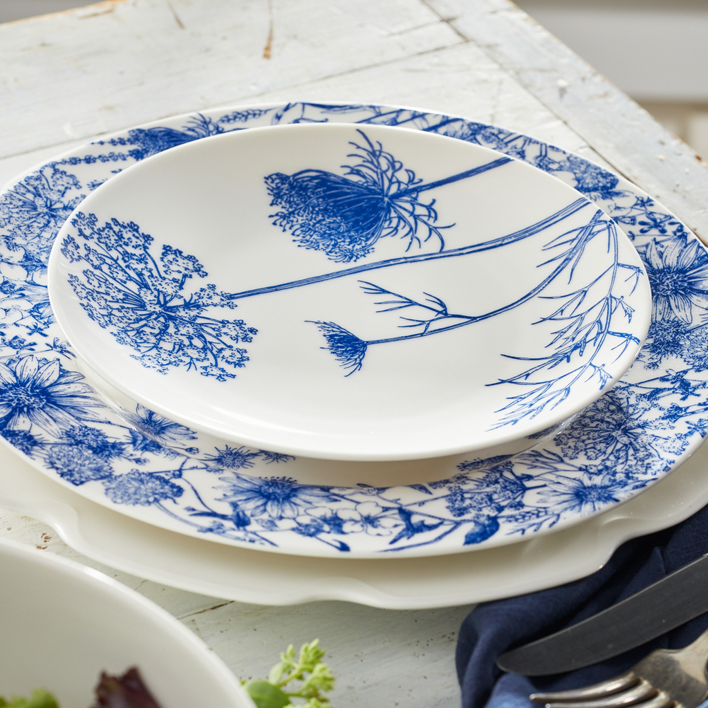 Summer Blues Rimmed Dinner Plate - The Well Appointed House