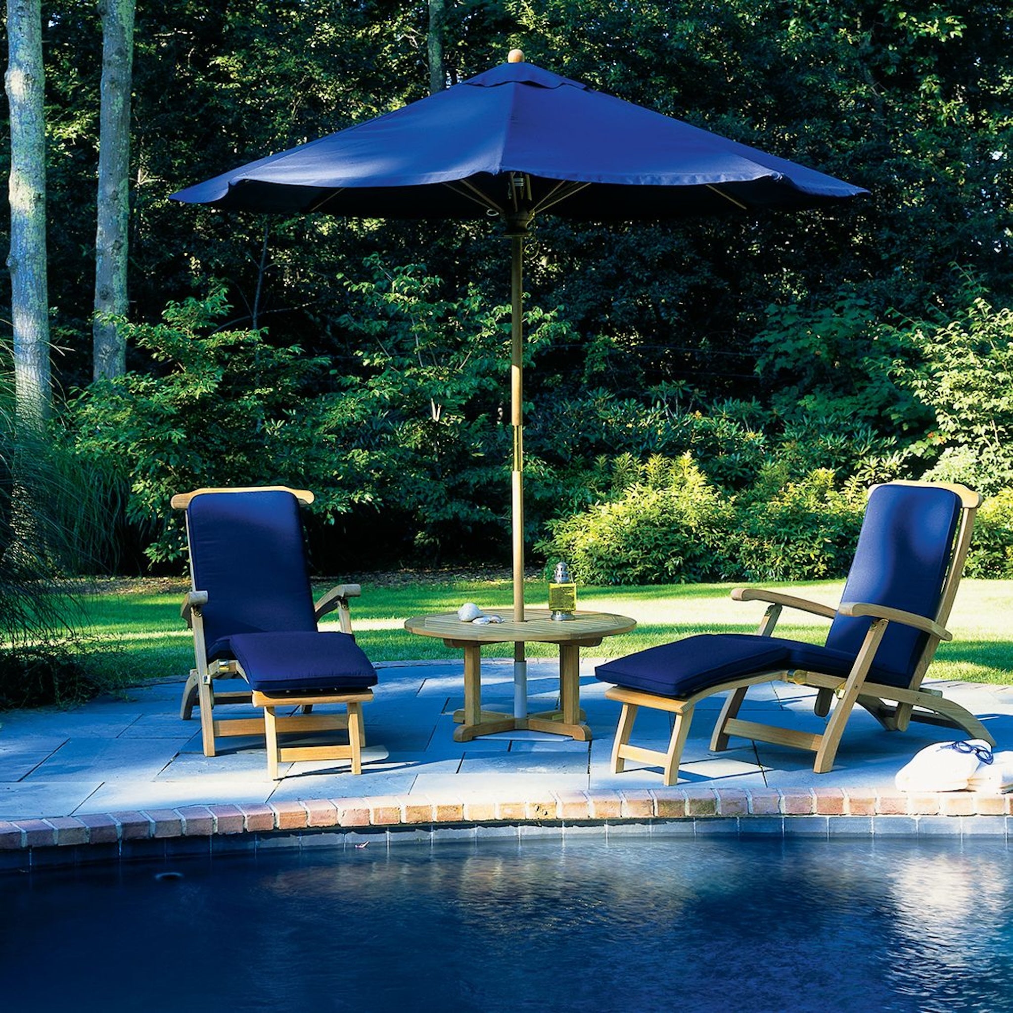 Octagonal Market Umbrella – The Well Appointed House