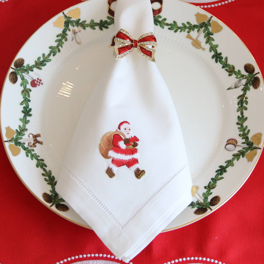 Set of 4 Christmas Santa Dinner Napkins - The Well Appointed House