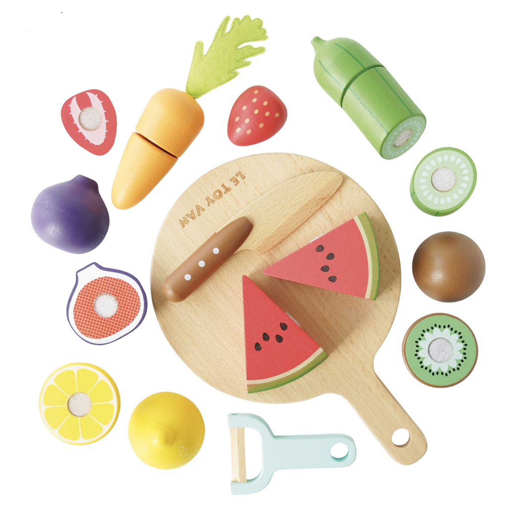 Wooden Chopping Board & Sliceable Play Food - The Well Appointed House 