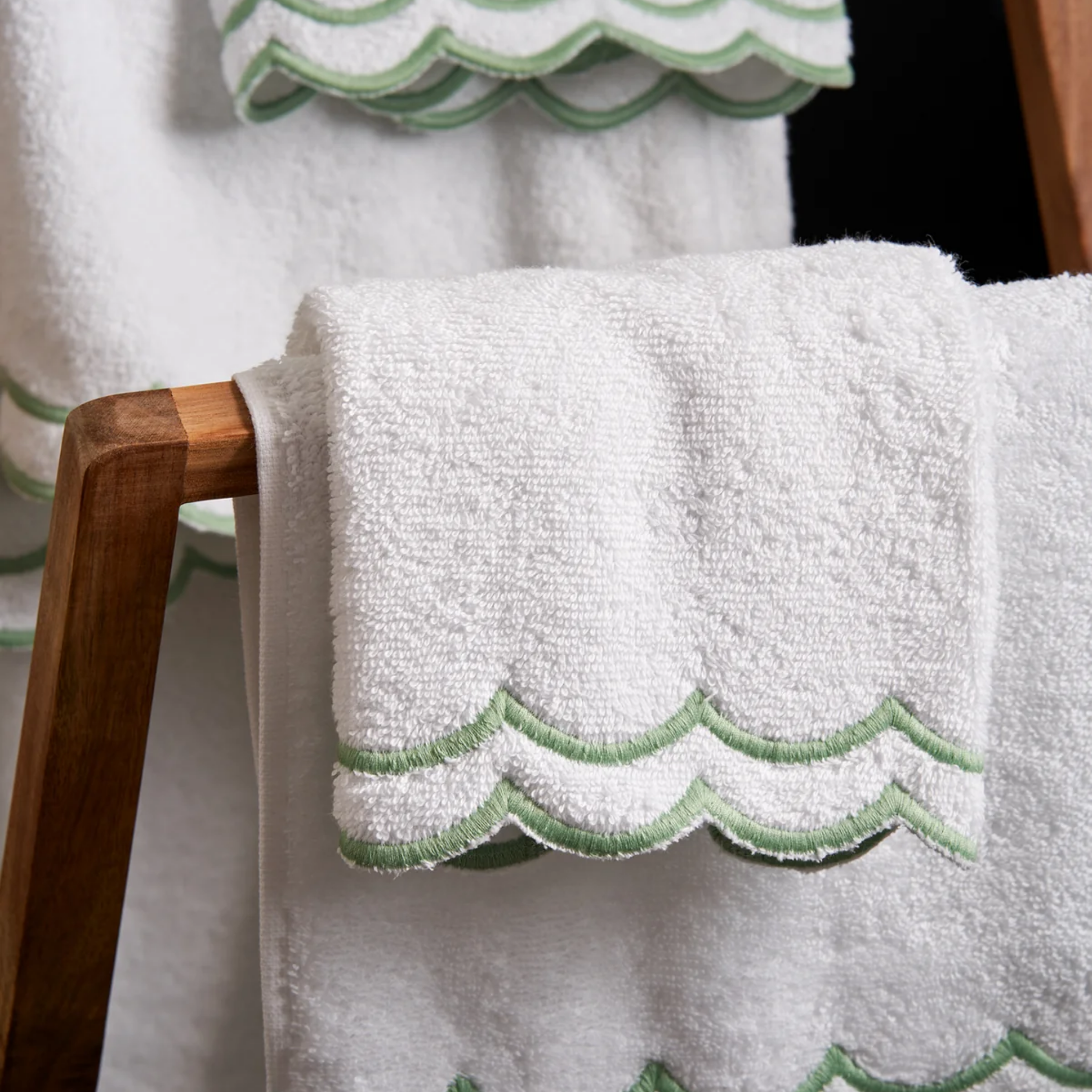 Green and discount white bath towels