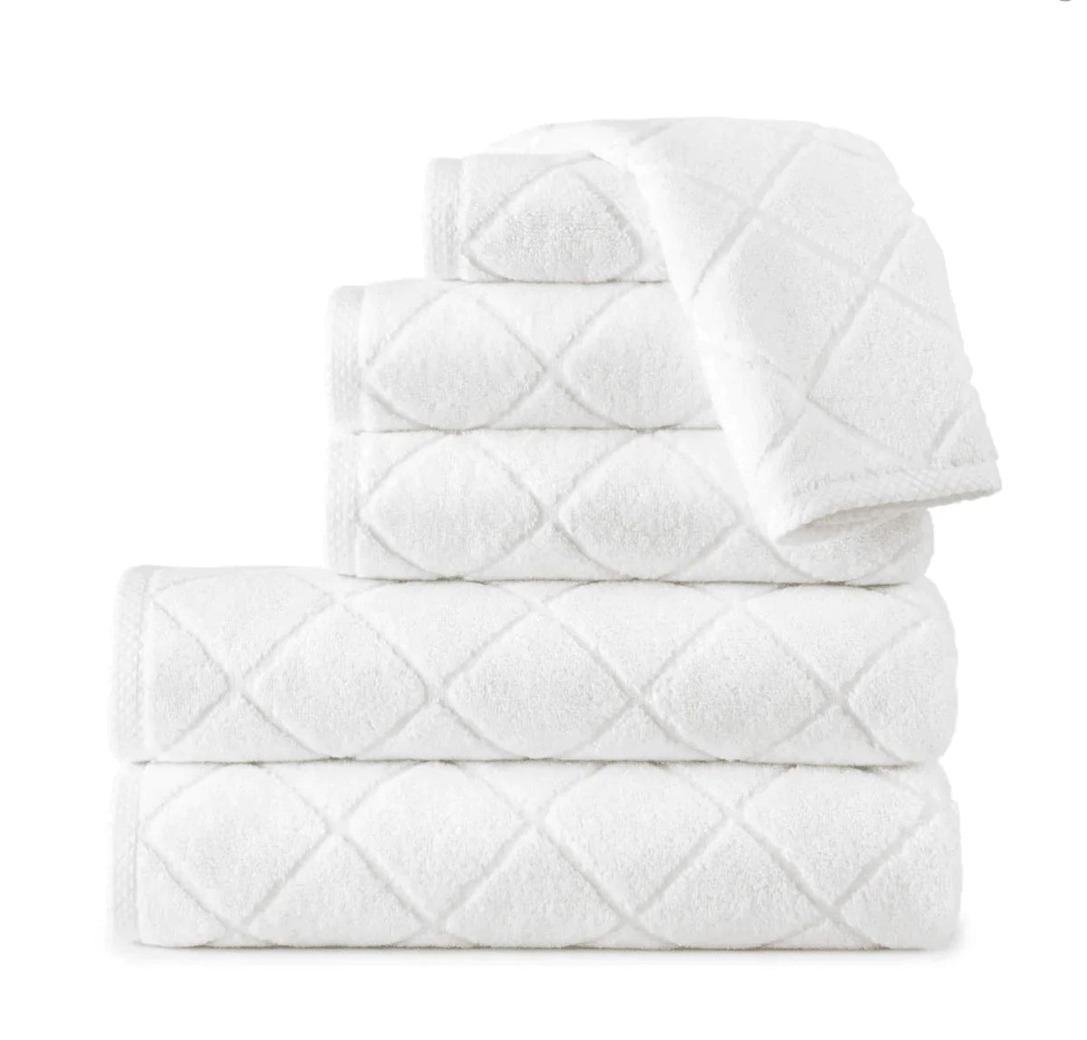 Diamond Design Terry Plush Cotton Bath Towel Collection in White The