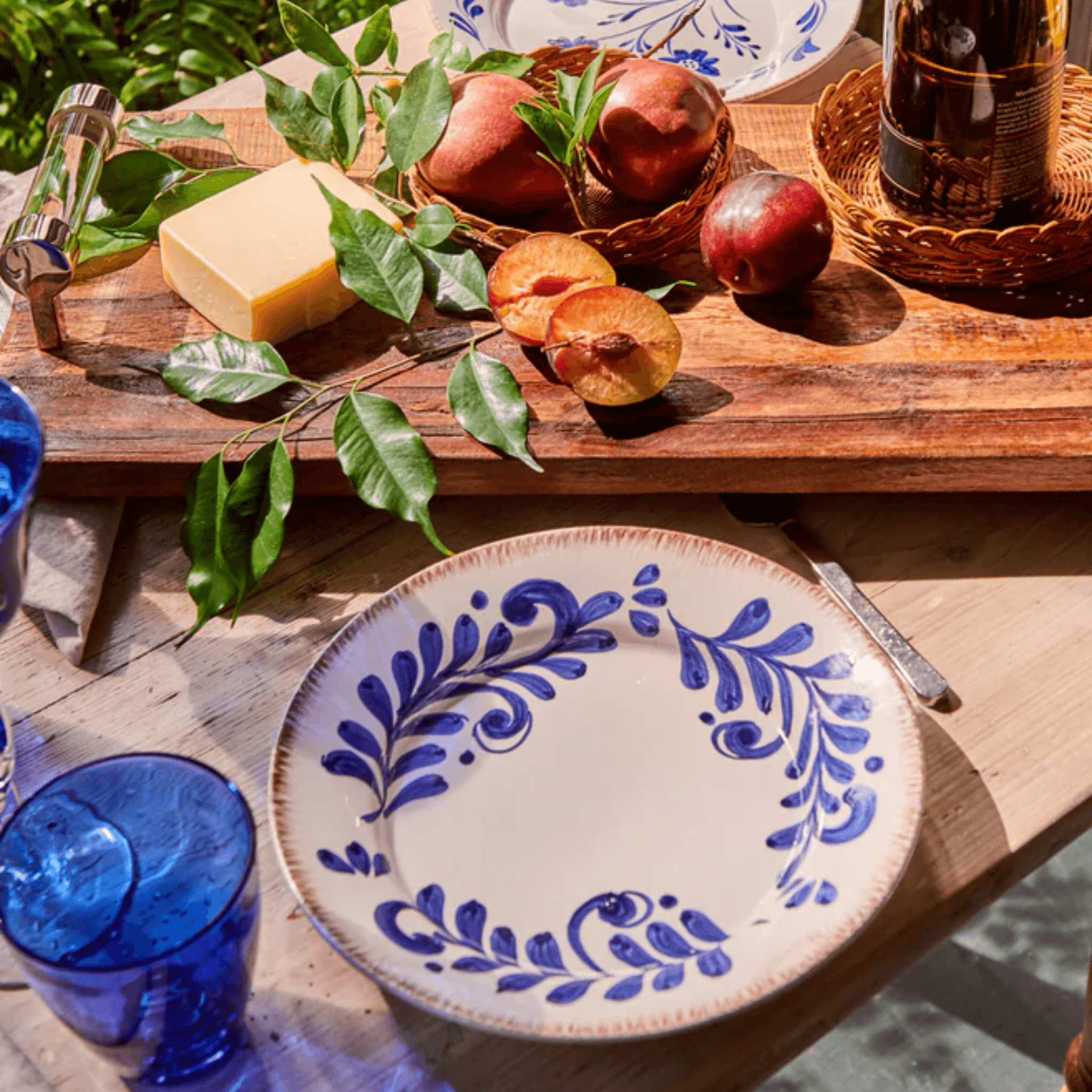 Blue & white hot sale dinnerware