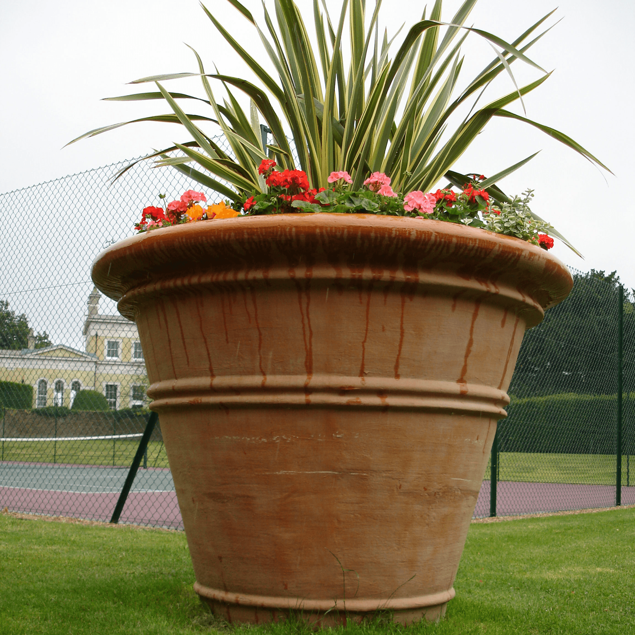large outside plant pots Large Pot Brown Fiberglass Round Tall L Terracotta Planter D97 H61 cm, 451L