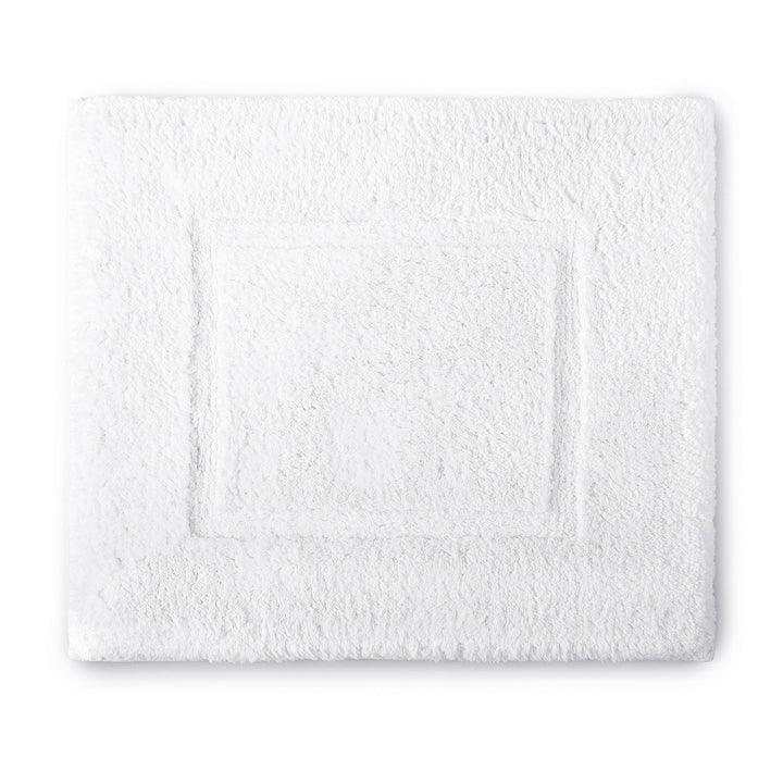 https://www.wellappointedhouse.com/cdn/shop/files/luxury-100percent-cotton-white-bath-rug-with-memory-foam-insert-bath-mats-and-rugs-the-well-appointed-house-3.jpg?v=1691662277
